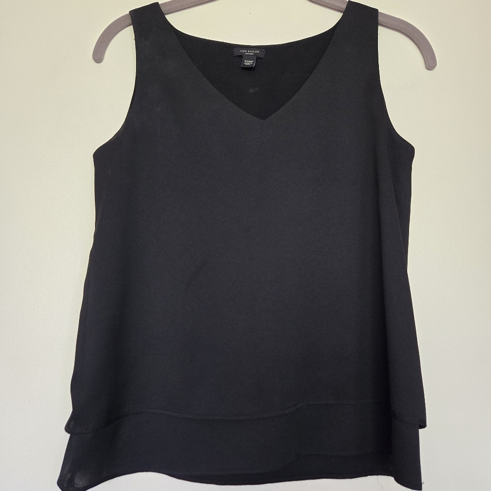 Ann Taylor Black Sleeveless V-Neck Top
